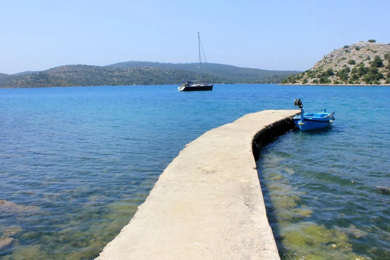 Seaside Secluded Apartments Cove Dragnjevica - Telascica, Dugi Otok - 8140 Sali